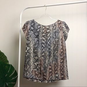 Zara Tops - EUC >> Zara Snakeskin Print Top >> XS Zara Tops - EUC >> Zara Snakeskin Print Top >> XS